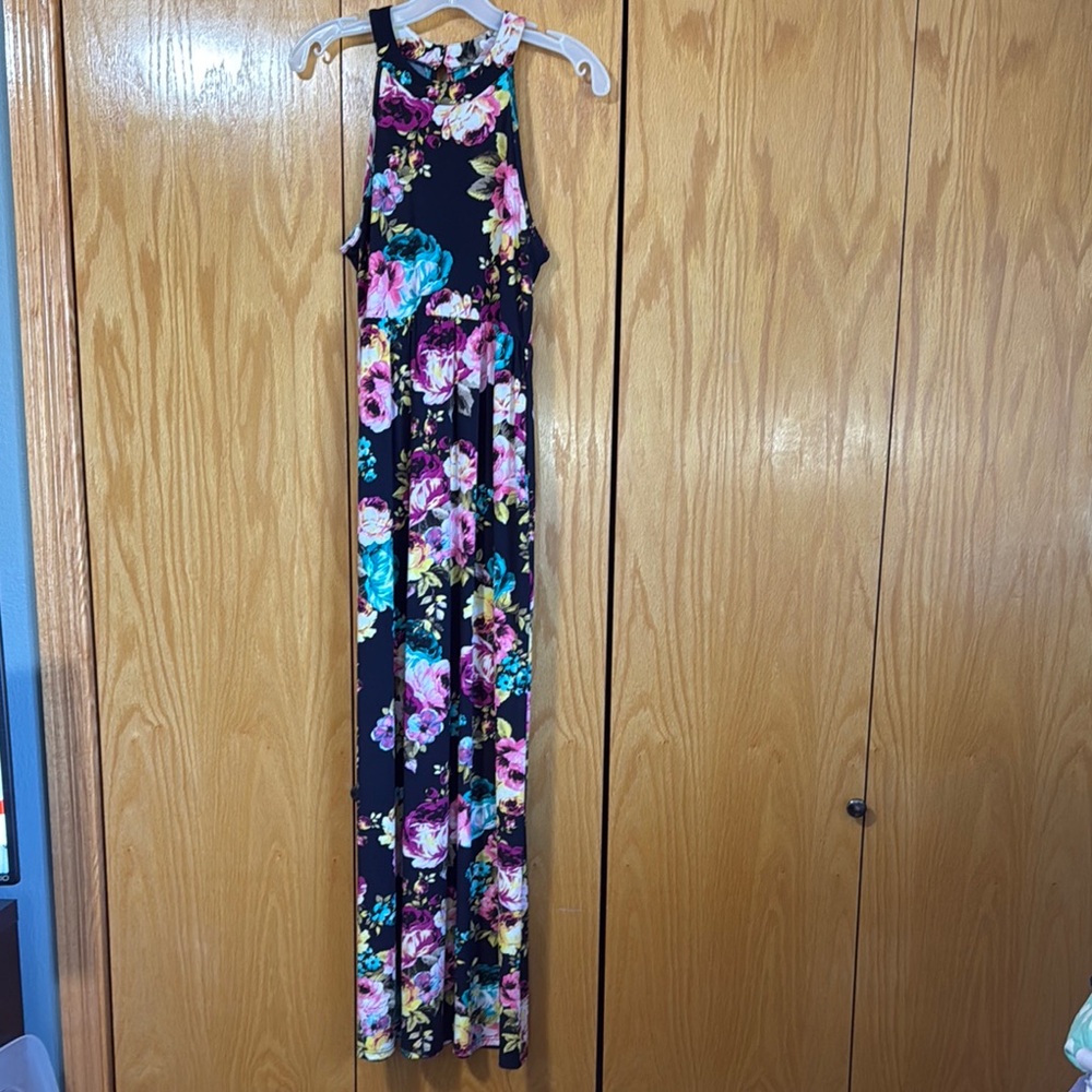 Floral Maxi Dress - Picture 1 of 4